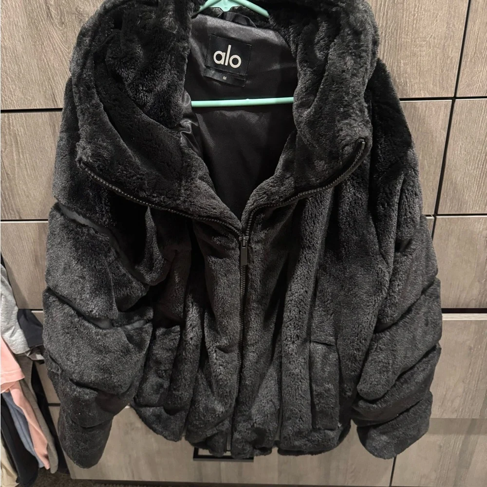 ALO Yoga Black Faux Fur Puffer Jacket with Hood